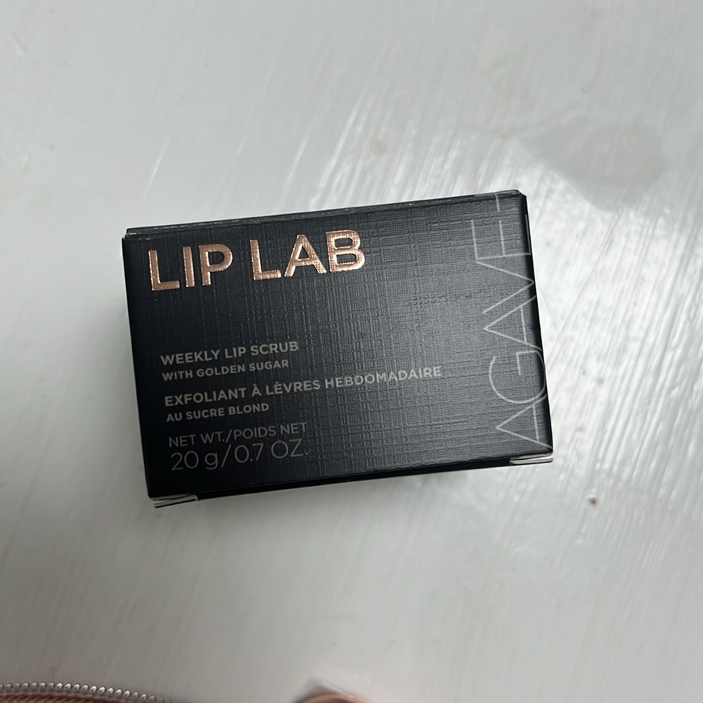 NIB Lip Lab Scrub and Pouch